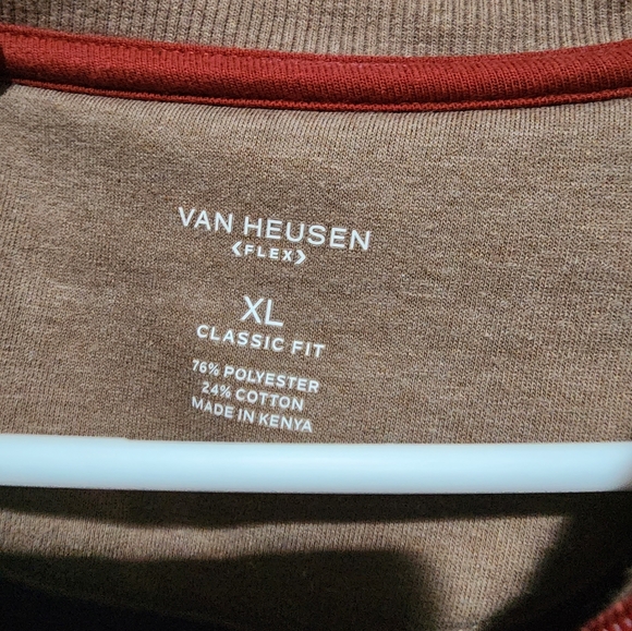 Men's Van Heusen pullover sweater - Picture 2 of 3